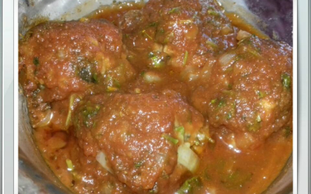 Almôndegas de proteína de soja no micro-ondas