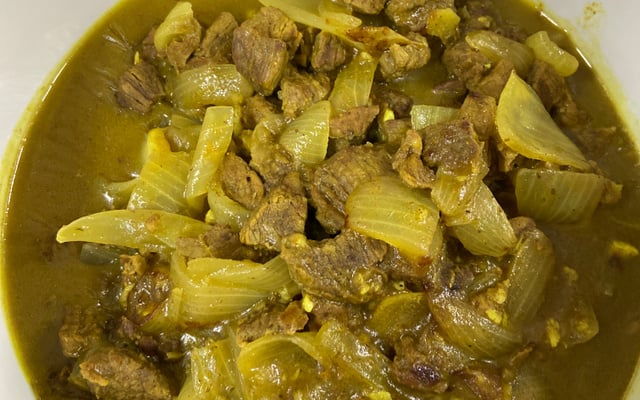 Carne ao molho curry