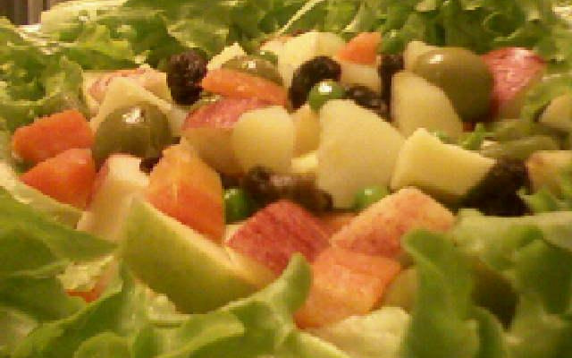 Salada de legumes com maçã