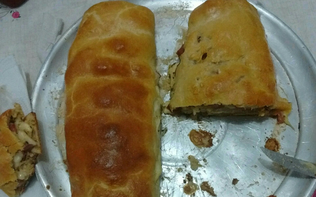 Pão caseiro recheado