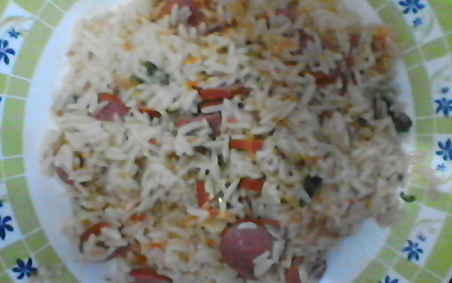 Risoto simples de salsicha