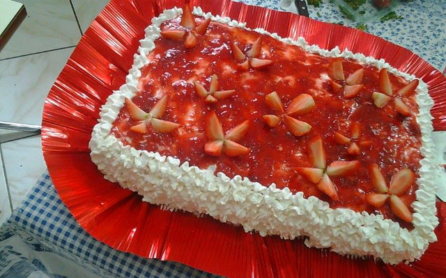 Bolo mousse de morango