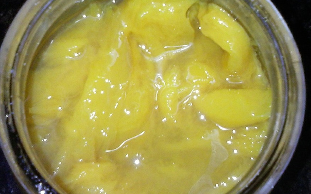 Doce de manga em caldas