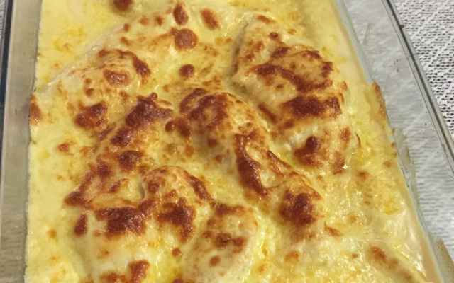 Filé de frango ao vinho branco