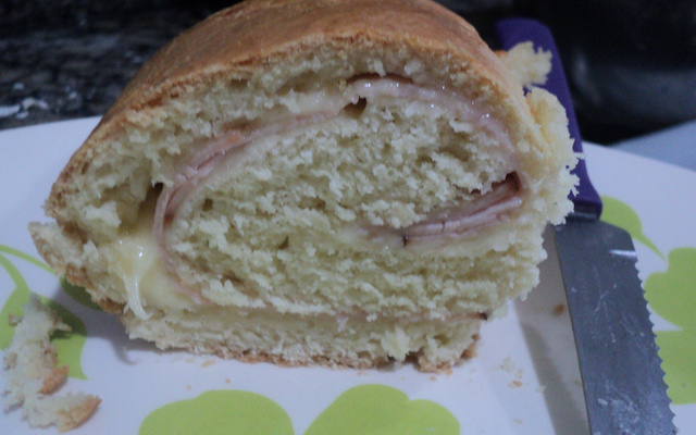 Pão caseiro com fermento em pó da Denise