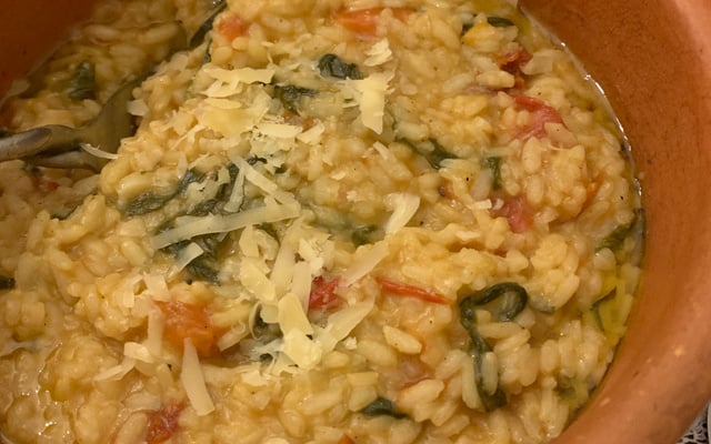 Risoto de tomate seco, rúcula e mussarela de búfala