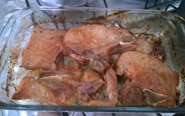 Bisteca de porco ao forno