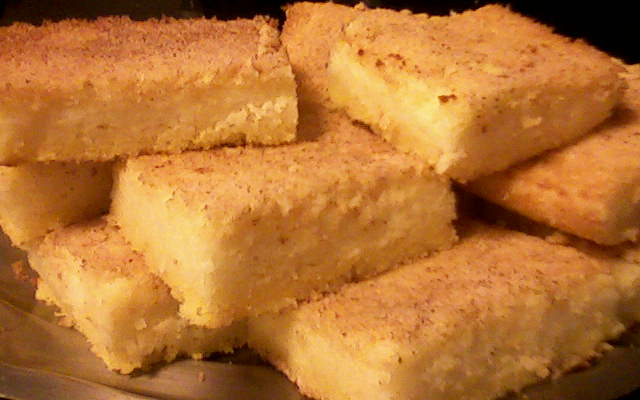 Bolo de fubá cremoso