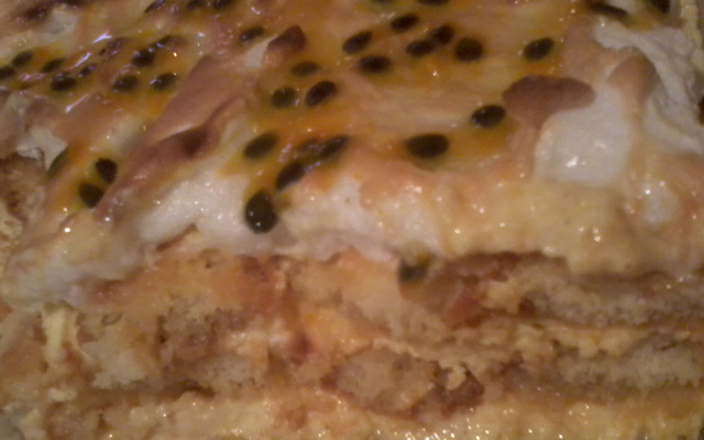 Pavê de maracujá com suspiro