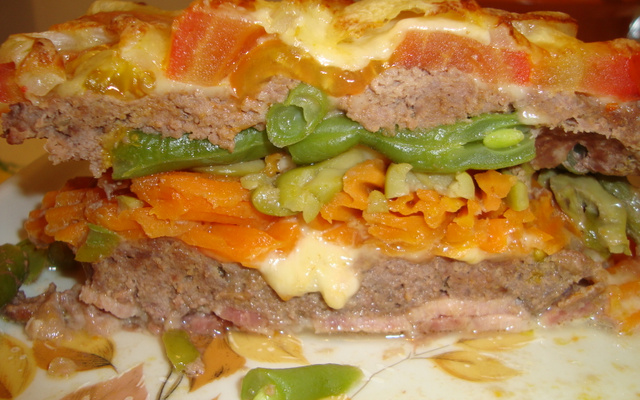 Lasanha de carne moída e legumes