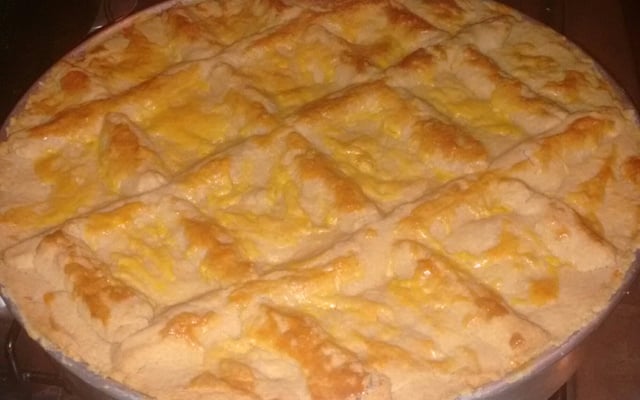 Torta de frango e requeijão com massa podre