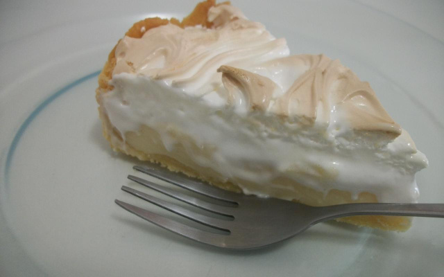 Torta de limão com cobertura de marshmallow