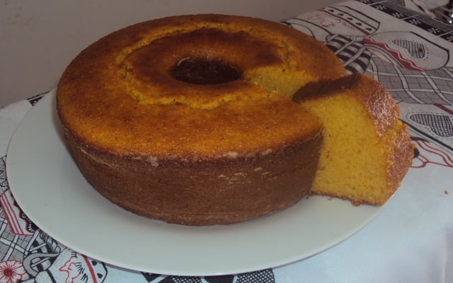 Bolo de farinha de milho prático