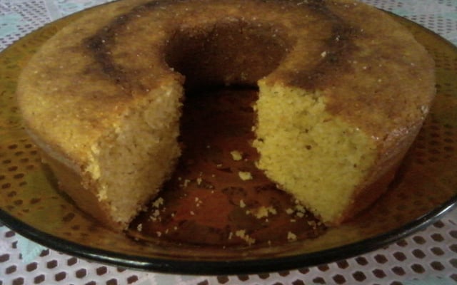 Bolo de fubá com farinha de trigo