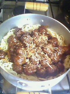 Espaguete com almôndegas