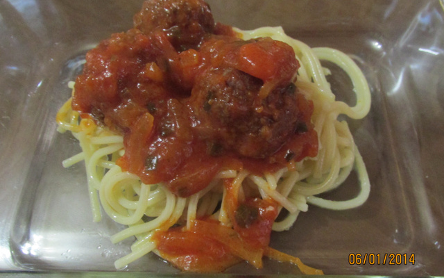 Almôndegas ao molho