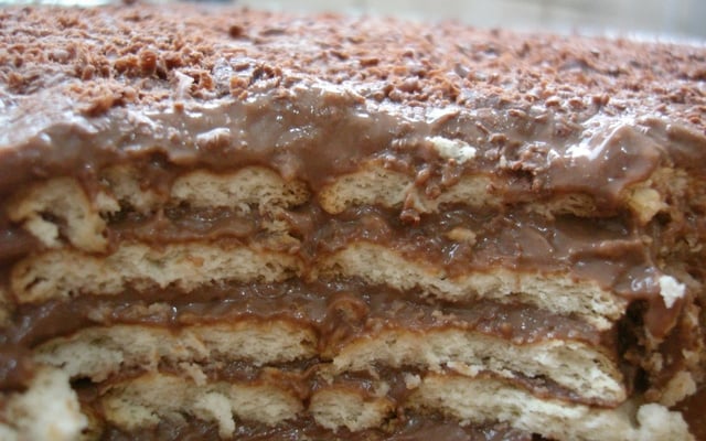 Pavê de chocolate com bolacha maisena