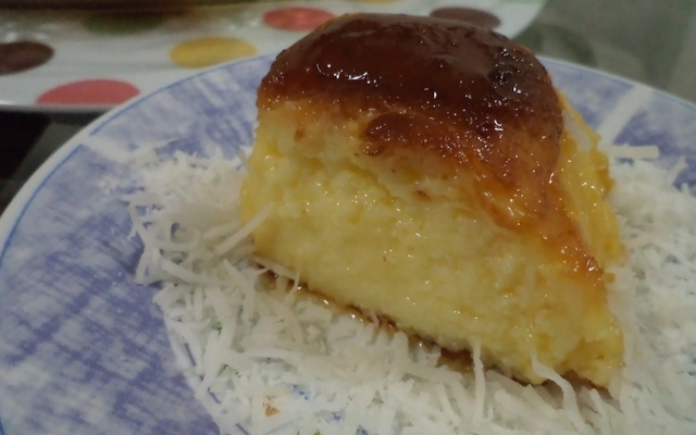 Pudim de leite condensado com leite de coco