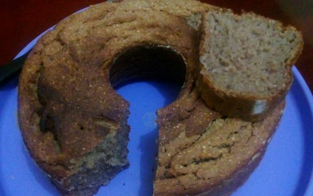 Bolo de farinha de mandioca com banana