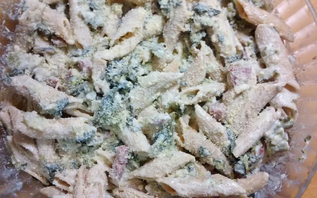 Macarrão com brócolis