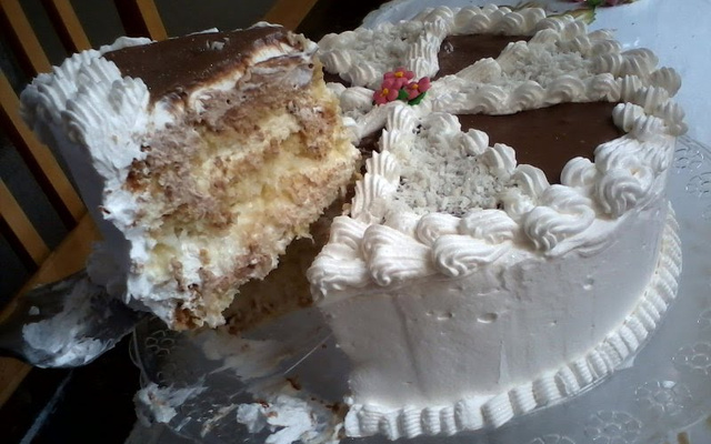 Bolo mousse de abacaxi