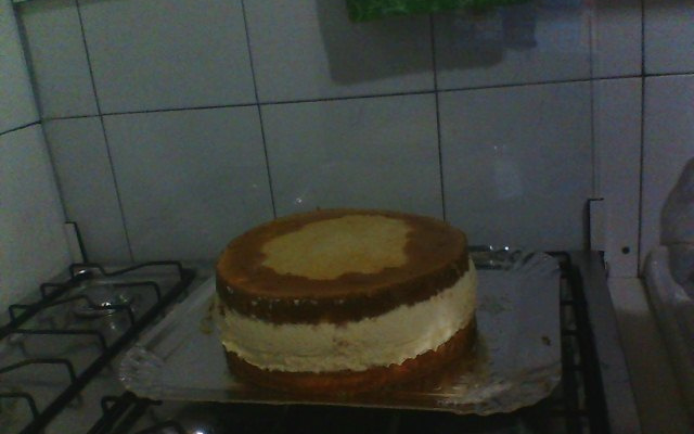 Bolo mousse de maracujá para aniversários