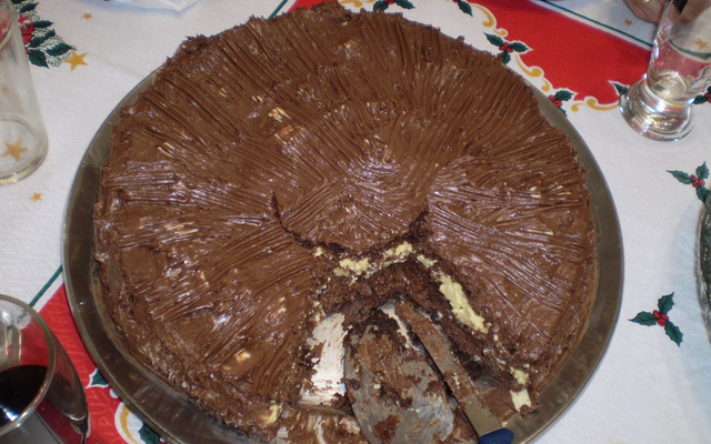 Bolo trufado de maracujá da Therezinha