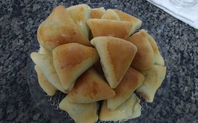 Esfiha de carne temperada