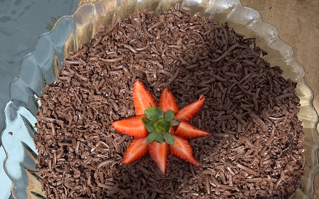 Sobremesa chococreme com morango