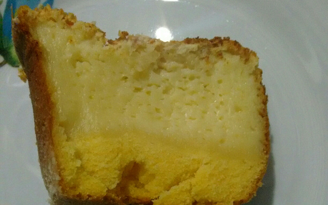 Bolo de fubá cremoso