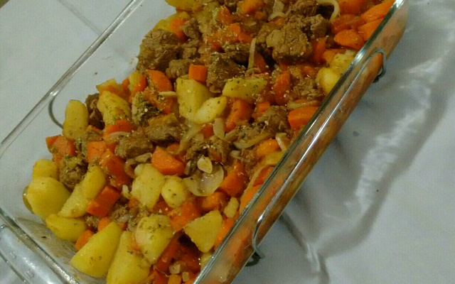 Picadinho de carne com legumes fácil