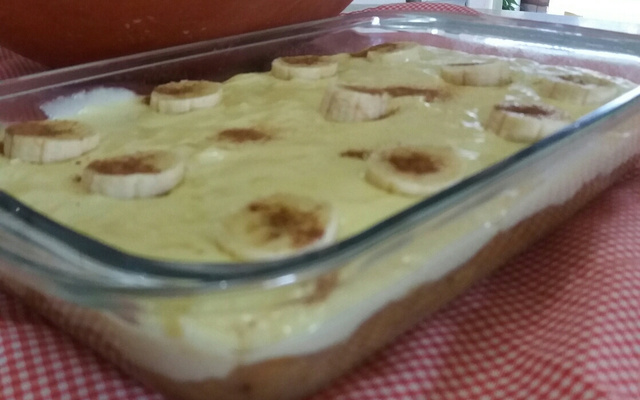 Doce de banana com cobertura de leite condensado ( Lúcio Cezar )