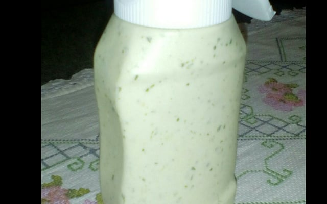 Molho verde para sanduíches