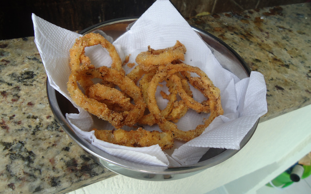 Anéis de cebola crocante