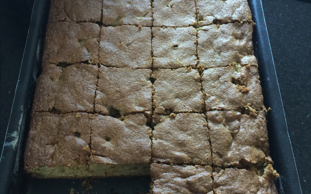 Bolo de maçã com canela