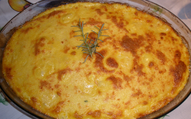 Escondidinho de frango com mandioquinha salsa