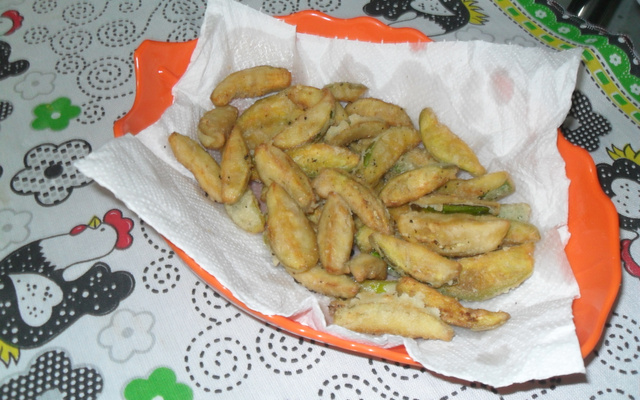 Jiló frito crocante