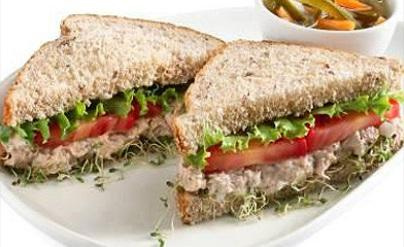 Sanduíches Integrais de Atum com Philadelphia