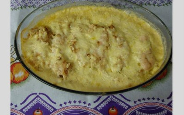 Filé de peito de frango ao forno com molho