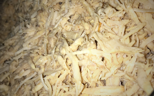 Peito de frango termogênico desfiado na panela de pressão - superfit