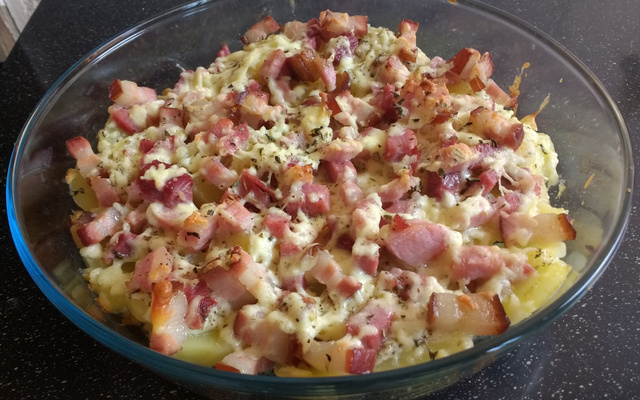 Batata com bacon ao forno