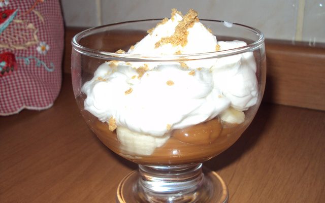 Taça de banana com chantilly