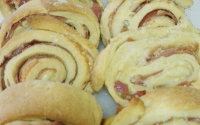 Pão recheado com presunto parma