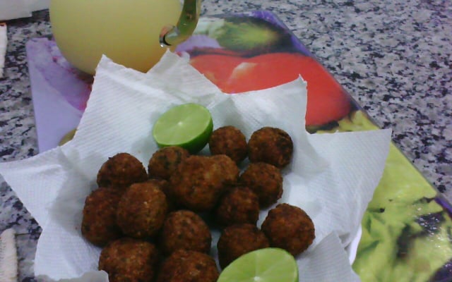 Bolinho de arroz e feijão