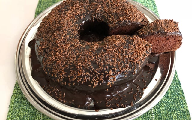 Bolo fácil de chocolate no liquidificador