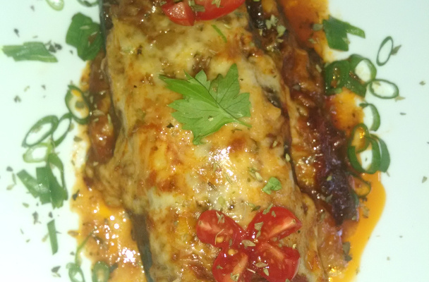 Canoa de berinjela recheada