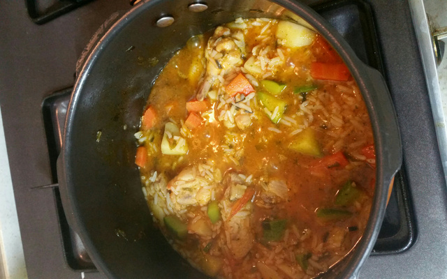 Galinhada de frango com legumes