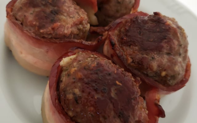 Medalhão de carne moída com bacon