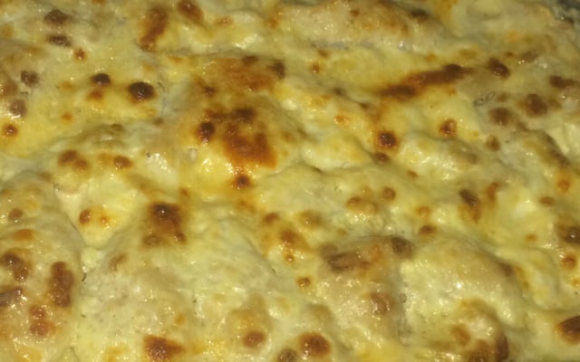 Filé de peito de frango ao forno com molho