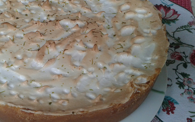 Torta de limão com suspiro